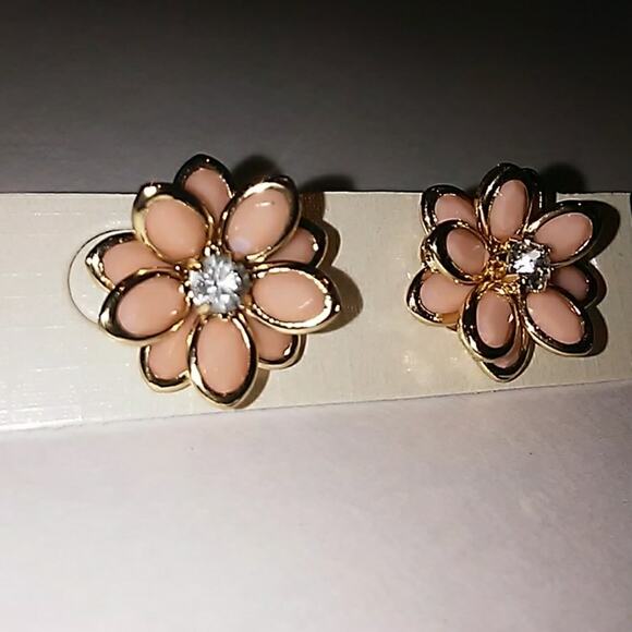 Camelia Flower Blossom Earrings Peach color Simulated Diamonds Fairygoth Wedding - Picture 1 of 6